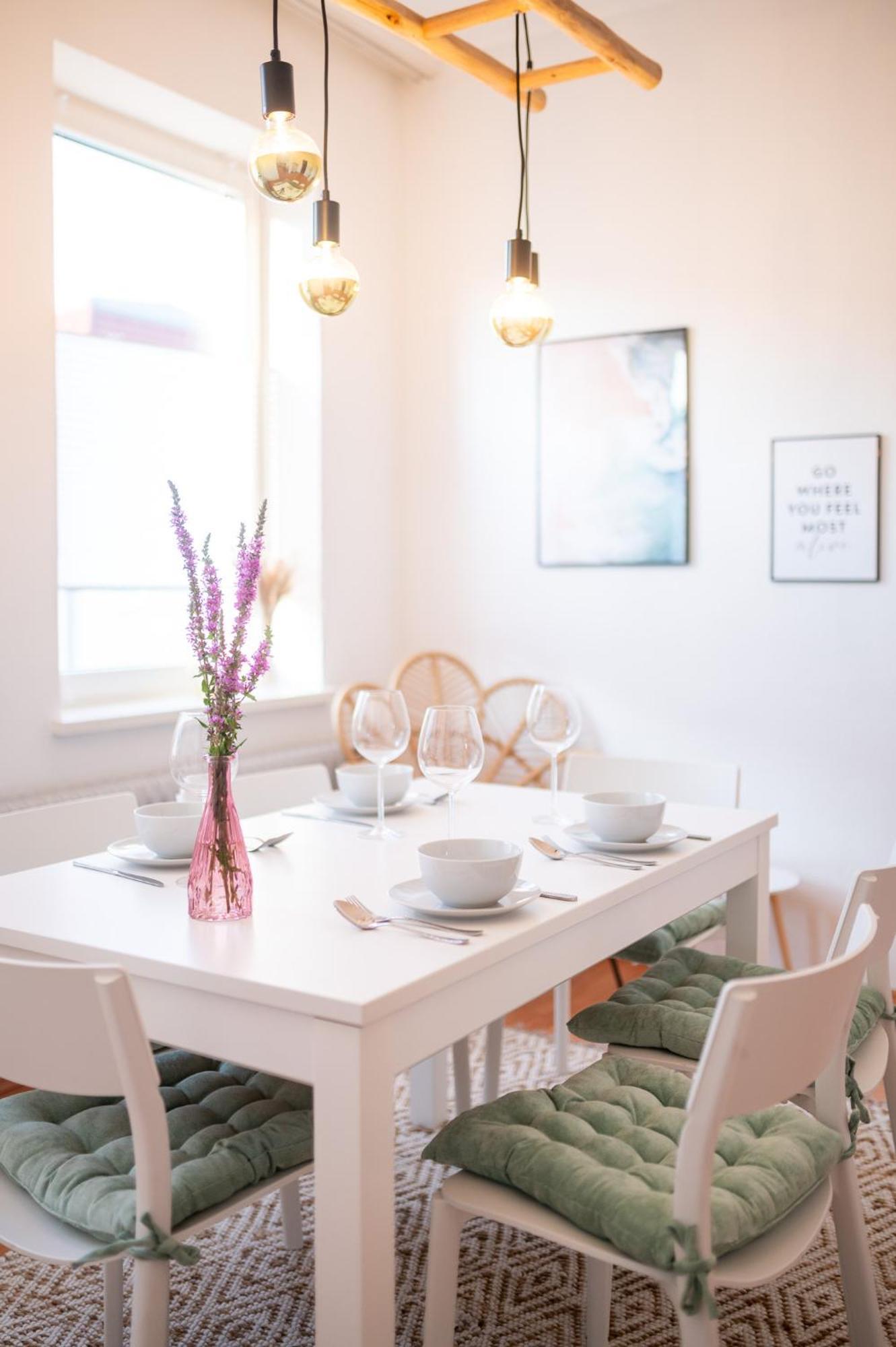 Apartment Stilvoll Und Gemuetlich - Wohnen Mit Flair *